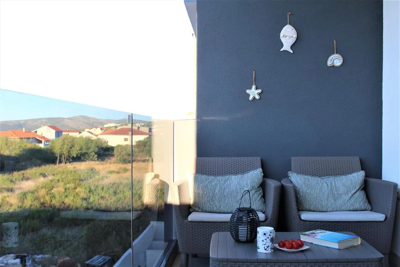 Apartment Poppy With Pool And Bikes Trogir